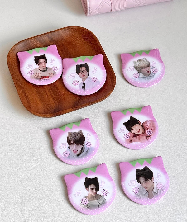 Enhypen inspired Strawberry Cat Badge – Fanmade Pin